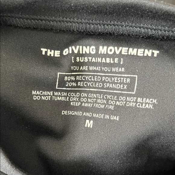 The Giving Movement Cropped Logo Black Sustainable Top - Picture 7 of 7